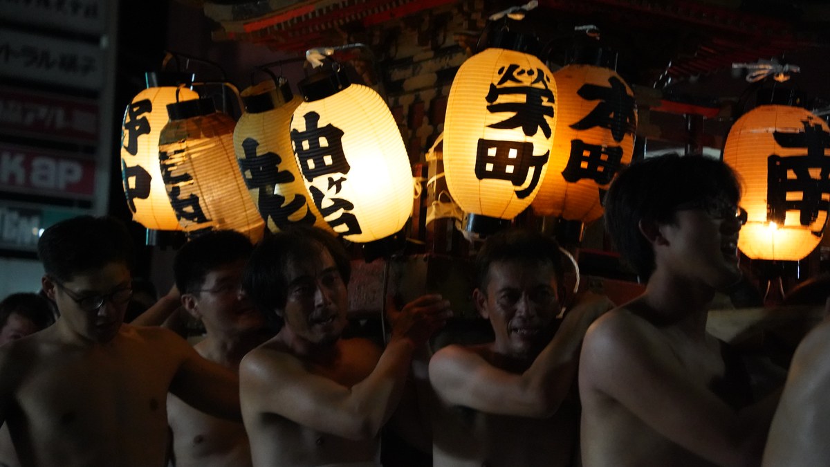 神輿渡御・屋台巡行の様子